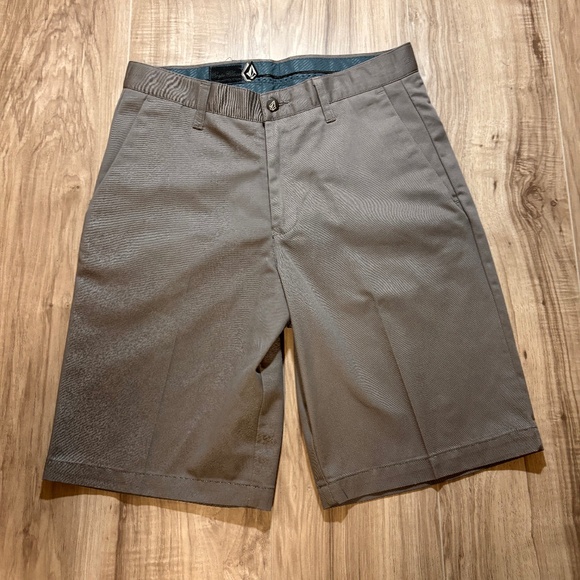 Volcom Men's Corpo Class Leisure Shorts - 30 - Picture 1 of 9